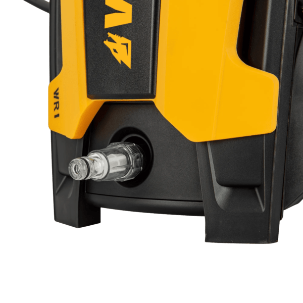 A lavadora de alta pressão da VITO é um equipamento com desempenho profissional, para os trabalhos mais exigentes, garantindo uma limpeza profunda e eficiente em grandes áreas e diversas superfícies.